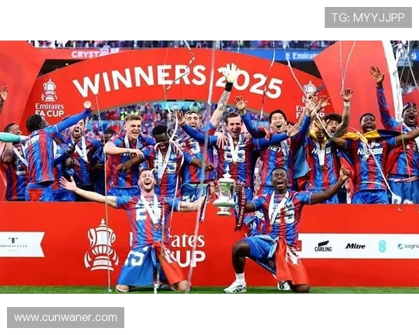 水晶宫足球队队员官网球员资料库与历史比赛回顾 水晶宫足球队队员官网球员资料库与历史比赛回顾